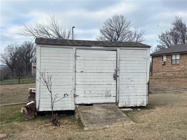 404 Loy Avenue, Arkoma, OK 74901