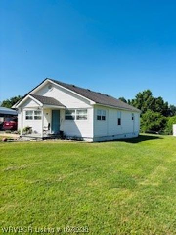 404 Loy Avenue, Arkoma, OK 74901