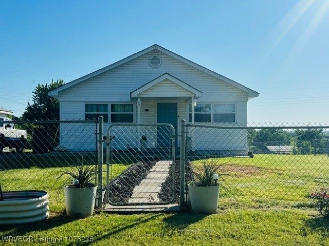404 Loy Avenue, Arkoma, OK 74901