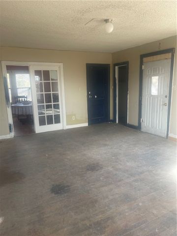 602 E 4th St, Alice, TX 78332