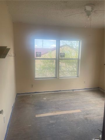 602 E 4th St, Alice, TX 78332