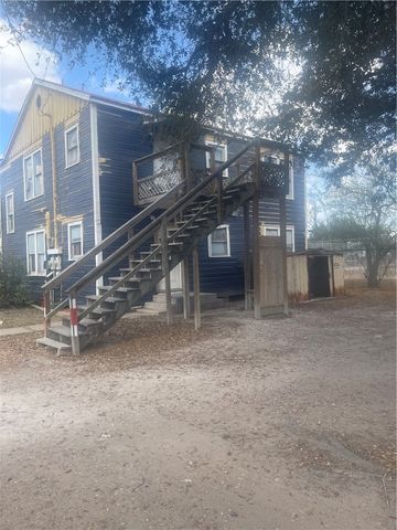 602 E 4th St, Alice, TX 78332