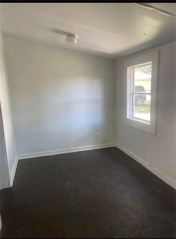 602 E 4th St, Alice, TX 78332
