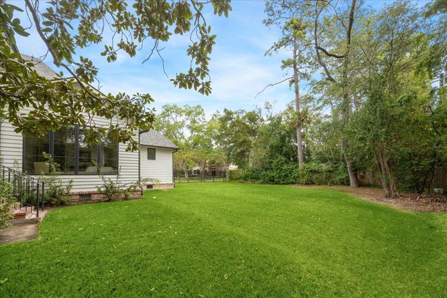 7 Hedwig Shadows Drive, Houston, TX 77024