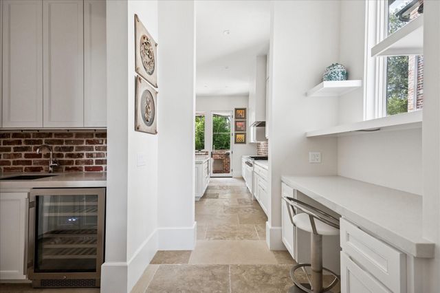 7 Hedwig Shadows Drive, Houston, TX 77024