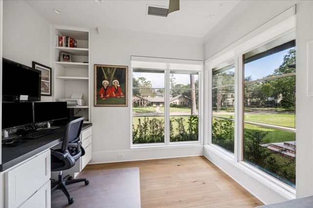 7 Hedwig Shadows Drive, Houston, TX 77024