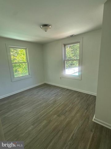 211 SANDY RIDGE RD, Fredericksburg, VA 22405