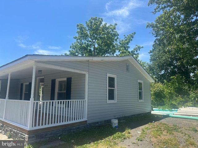 211 SANDY RIDGE RD, Fredericksburg, VA 22405