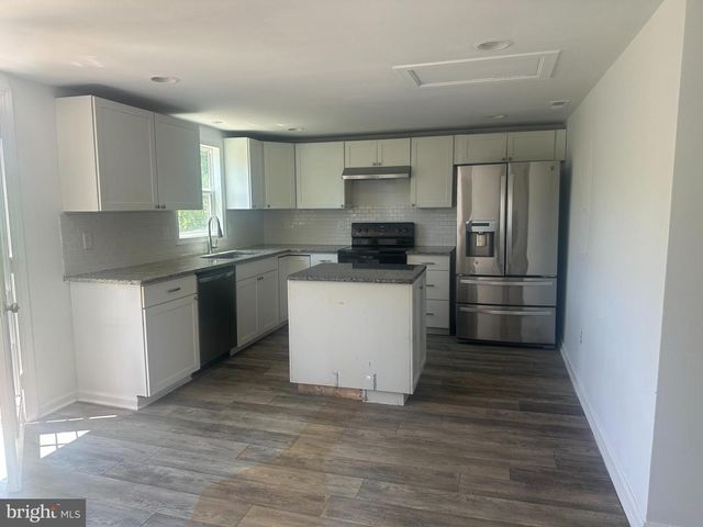 211 SANDY RIDGE RD, Fredericksburg, VA 22405