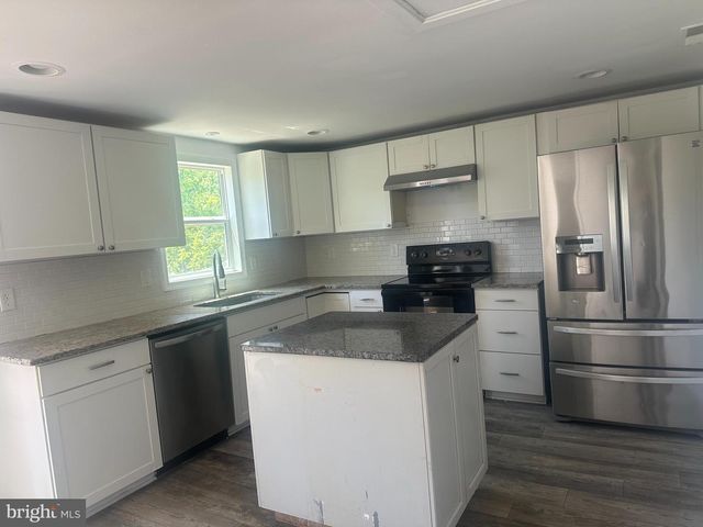 211 SANDY RIDGE RD, Fredericksburg, VA 22405