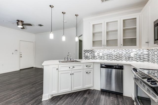 4501 Druid Lane 2105, Dallas, TX 75205