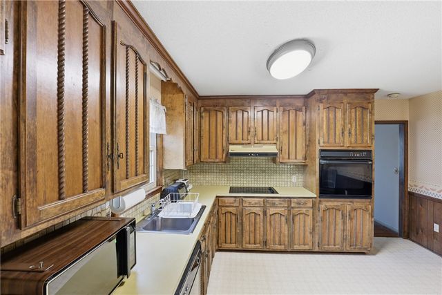 106 Oak Knoll Terrace, Anderson, SC 29625