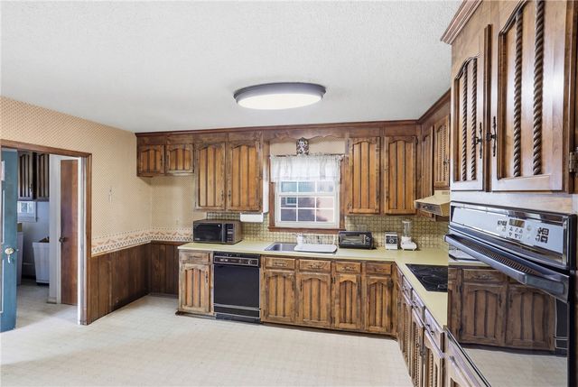 106 Oak Knoll Terrace, Anderson, SC 29625