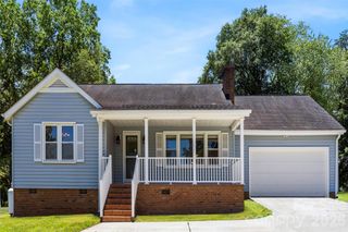 3447 Lake Shore Road S, Denver, NC 28037