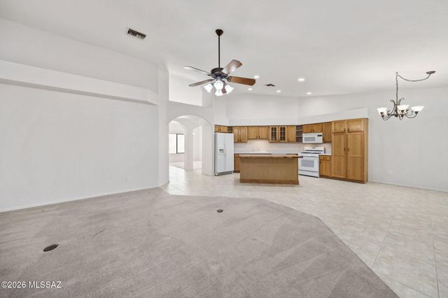 1638 N Debra Sue Place, Tucson, AZ 85715
