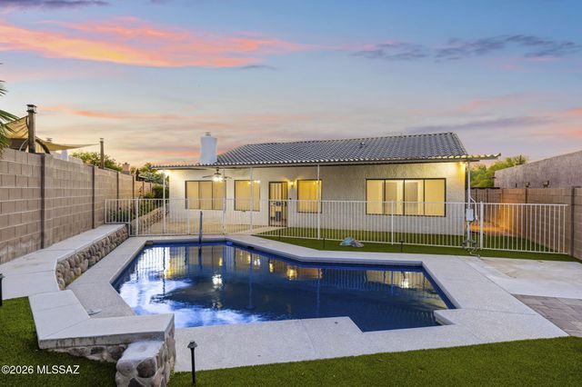 1638 N Debra Sue Place, Tucson, AZ 85715