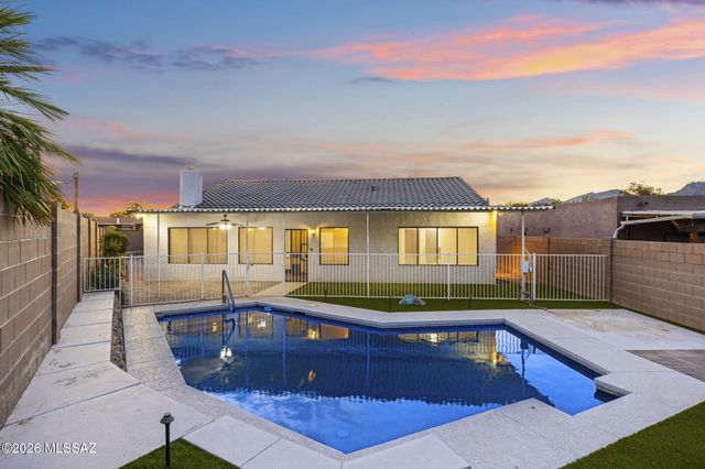 1638 N Debra Sue Place, Tucson, AZ 85715