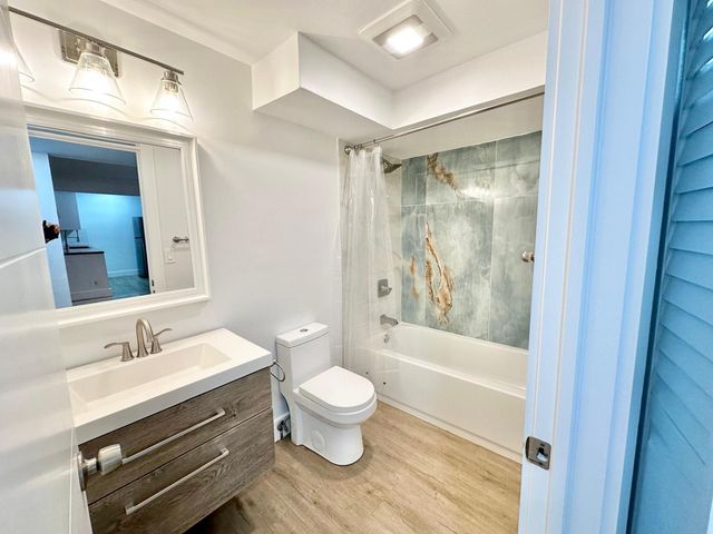 470 NW 20th Street 212, Boca Raton, FL 33431