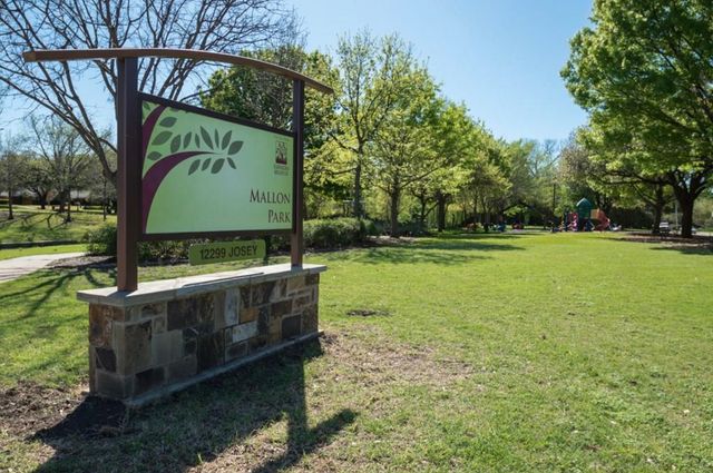 2888 Reedcroft Drive, Farmers Branch, TX 75234