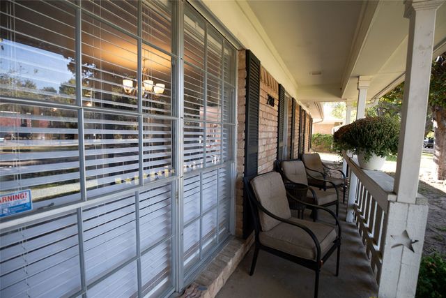 2888 Reedcroft Drive, Farmers Branch, TX 75234