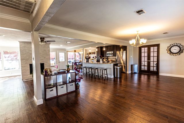 2888 Reedcroft Drive, Farmers Branch, TX 75234