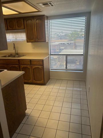 3301 E Earll 221, Phoenix, AZ 85018