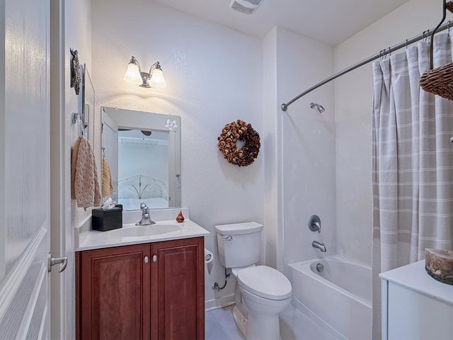 297 Sawmill Ln, Lincoln, CA 95648