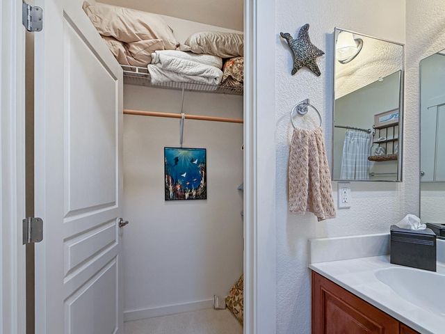 297 Sawmill Ln, Lincoln, CA 95648