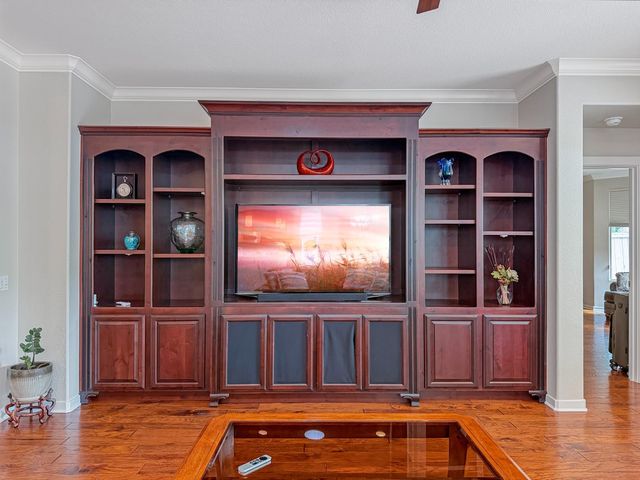 297 Sawmill Ln, Lincoln, CA 95648