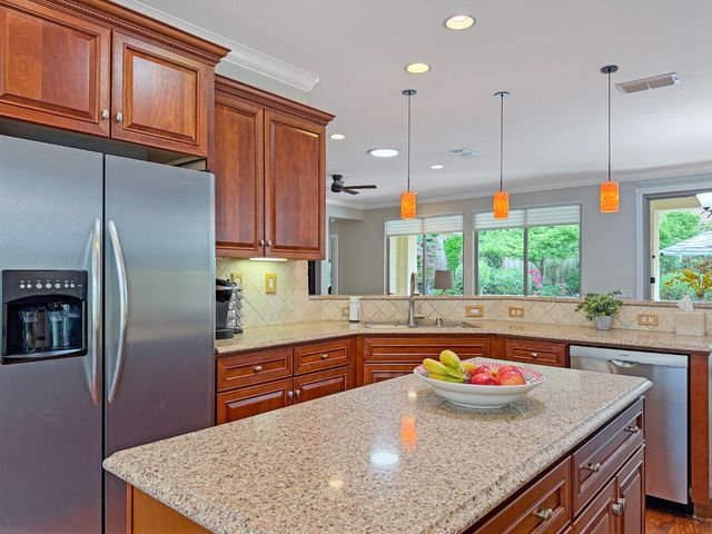 297 Sawmill Ln, Lincoln, CA 95648
