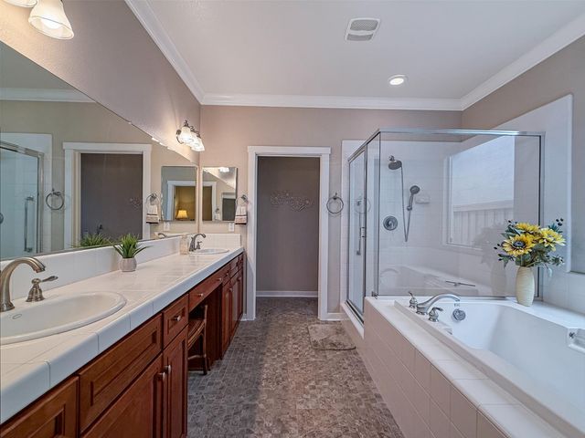 297 Sawmill Ln, Lincoln, CA 95648