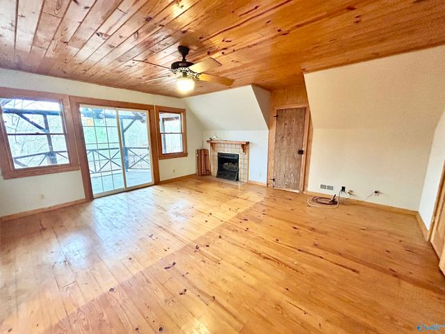 518 County Road 288, Collinsville, AL 35961