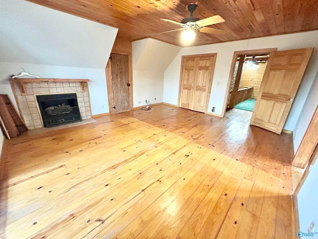 518 County Road 288, Collinsville, AL 35961