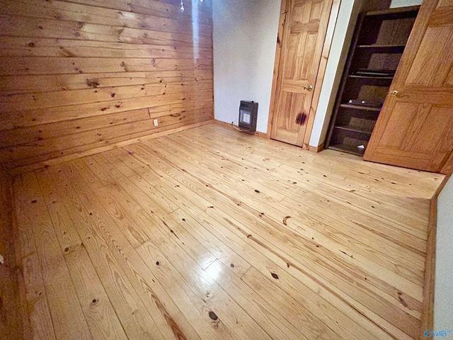 518 County Road 288, Collinsville, AL 35961