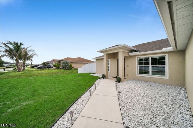 3831 21st ST W, Lehigh Acres, FL 33971