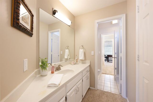 4221 Upper Lake Dr, Norman, OK 73072