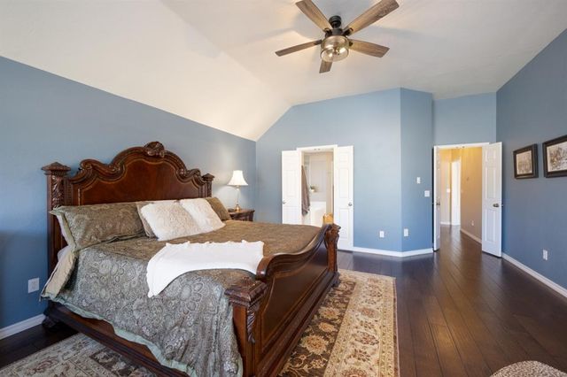 4221 Upper Lake Dr, Norman, OK 73072