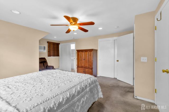 4 Conover Court, Edison, NJ 08817