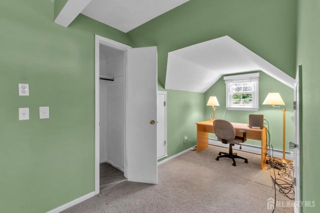 4 Conover Court, Edison, NJ 08817