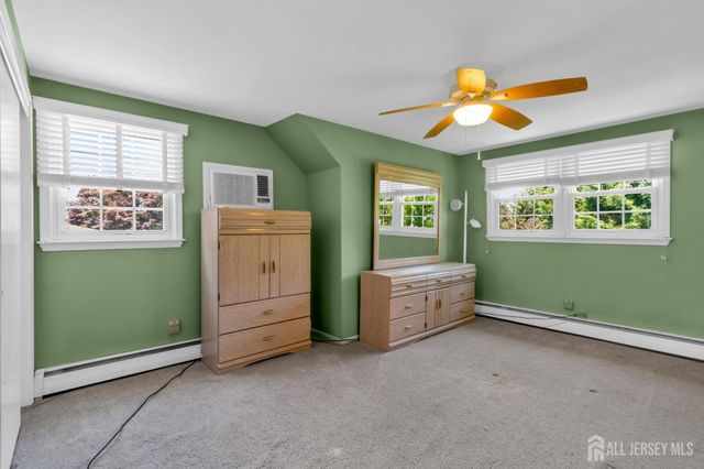 4 Conover Court, Edison, NJ 08817