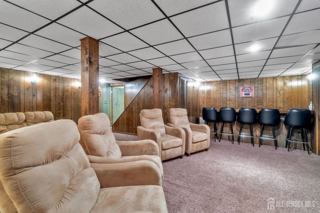 4 Conover Court, Edison, NJ 08817