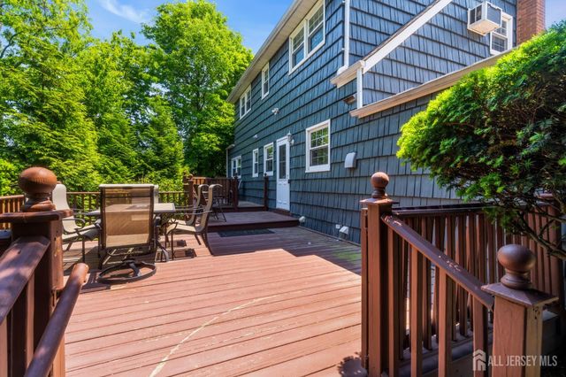 4 Conover Court, Edison, NJ 08817