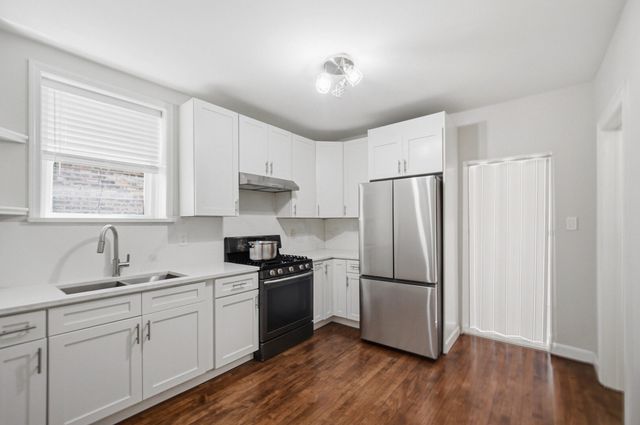 1906 Ridgeland Avenue 1, Berwyn, IL 60402