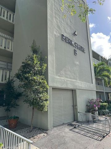 1027 Berkshire B, Deerfield Beach, FL 33442