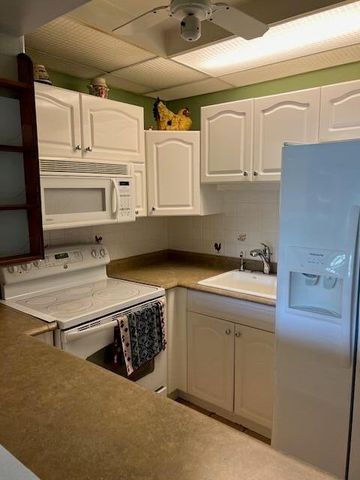 1027 Berkshire B, Deerfield Beach, FL 33442