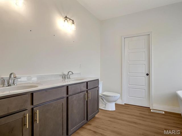 212 Ashurst Lane, O'fallon, IL 62269