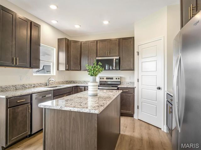 212 Ashurst Lane, O'fallon, IL 62269