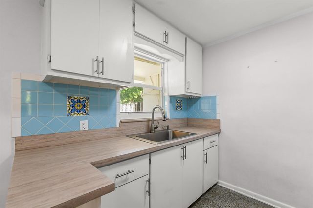429 Lytle Street, West Palm Beach, FL 33405
