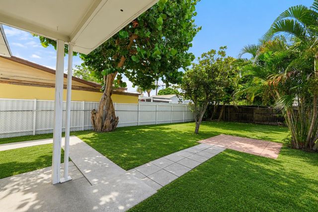 429 Lytle Street, West Palm Beach, FL 33405