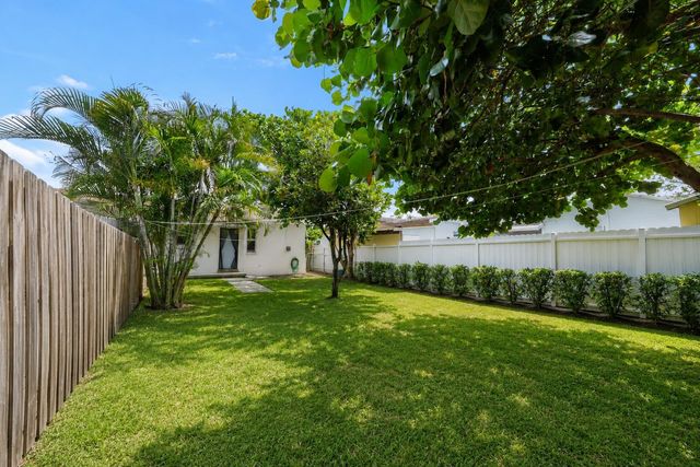 429 Lytle Street, West Palm Beach, FL 33405